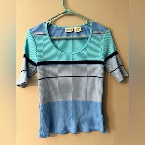 Vintage Y2K St John’s Bay rounded neck, ribbed knit, short sleeve top size M.